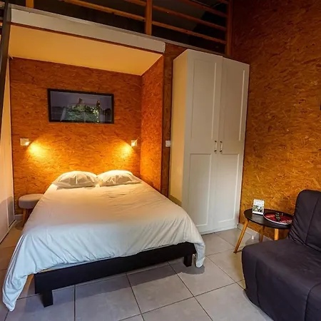 بيت للعطل Du Puy Charrier, Proche Puy Dufou, Classe 3 Etoiles, Plan D'eau Prive Menomblet