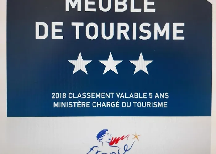 Du Puy Charrier, Proche Puy Dufou, Classe 3 Etoiles, Plan D'eau Prive 度假居 Menomblet