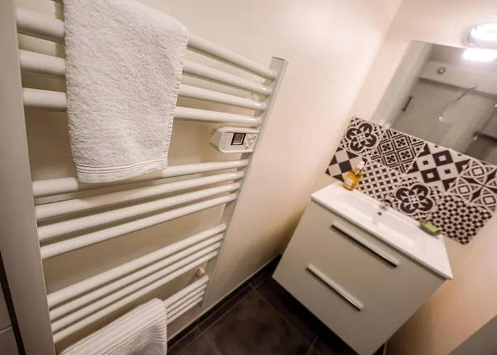 度假居 Du Puy Charrier, Proche Puy Dufou, Classe 3 Etoiles, Plan D'eau Prive Menomblet