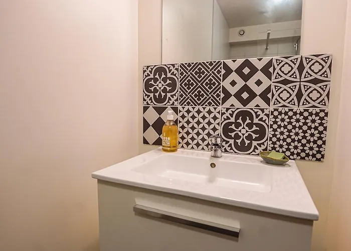 Du Puy Charrier, Proche Puy Dufou, Classe 3 Etoiles, Plan D'eau Prive 度假居